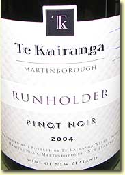 TE KAIRANGA RUNHOLDER PINOT NOIR 2004